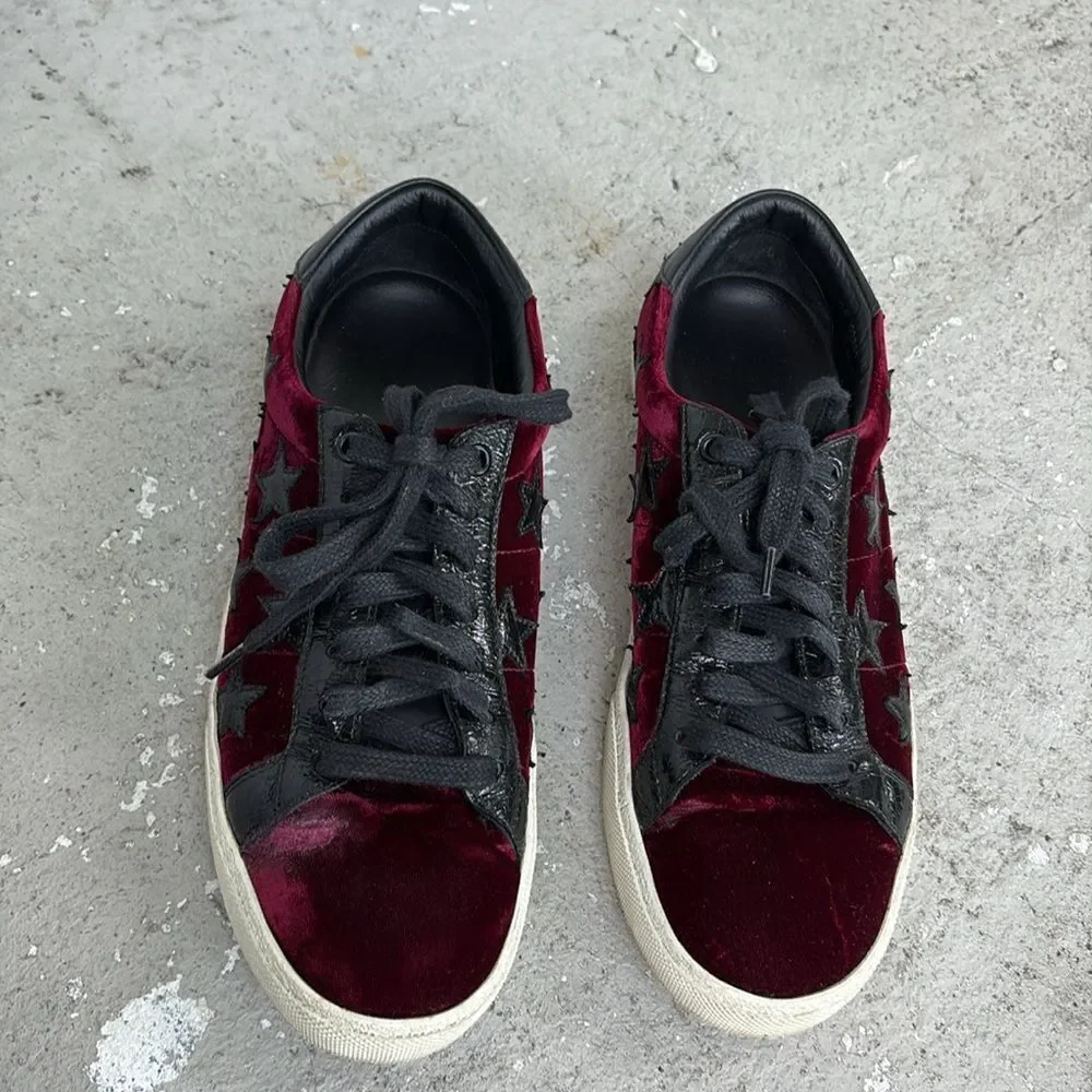 Velvet Saint Laurent sneakers